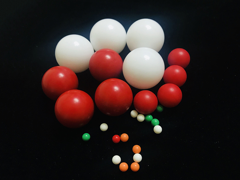 Пластиковый шар